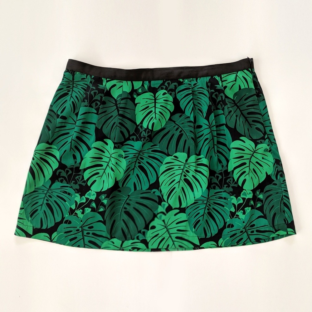 🌸2 for $20 Banana Republic Monstera leaf green & black skirt
